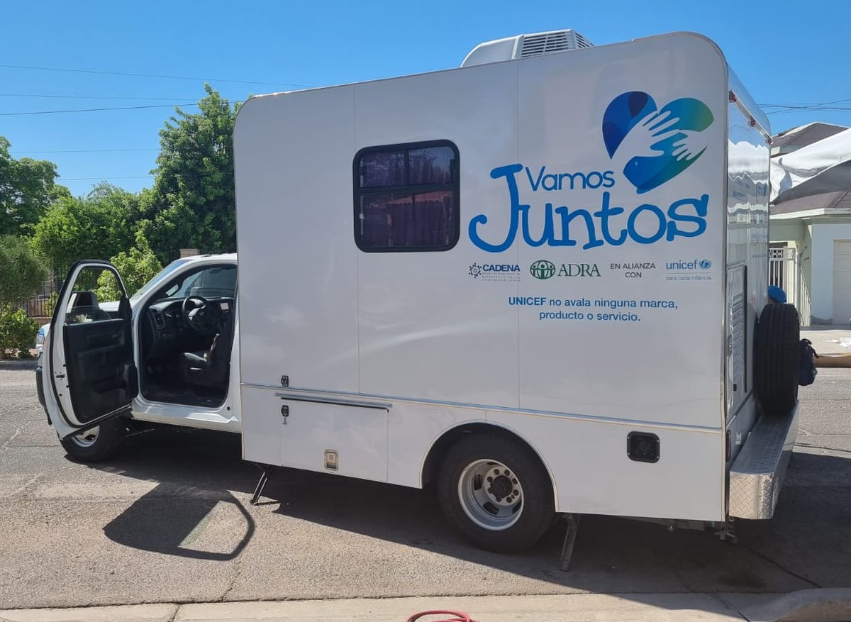UNICEFMexico's tweet photo. Desde UNICEF, y en alianza con @adramexico y @cadena_ong, hoy arrancamos las operaciones de la nueva Unidad Médica Móvil apoyados por la Secretaría de Salud de Baja California @BC_SSALUD para atender a niñas, niños, adolescentes y mujeres embarazadas migrantes en #Mexicali. https://t.co/63QoIlLOTZ