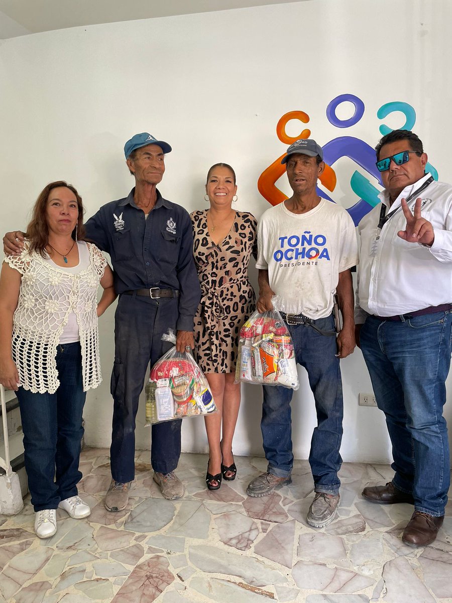Sindicato_SUMAD's tweet photo. En apoyo a las necesidades básicas del trabajador sindicalizado entrega paquetes alimentarios y mochilas para los pequeños estudiantes, formando una cadena de bienestar. Para una estabilidad laborar y un futuro seguro.
#SUMAD https://t.co/0bntfb5k6B