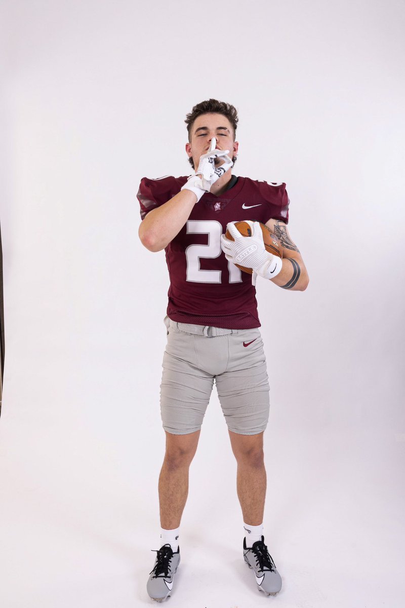 CrossLicht's tweet photo. Let’s get ‘em goin⚔️#AGTG  @CoachWheatley1 @Coach_Perry1 @CoachHDavisFB @BUKnightsFB https://t.co/CMeKpeHwNI