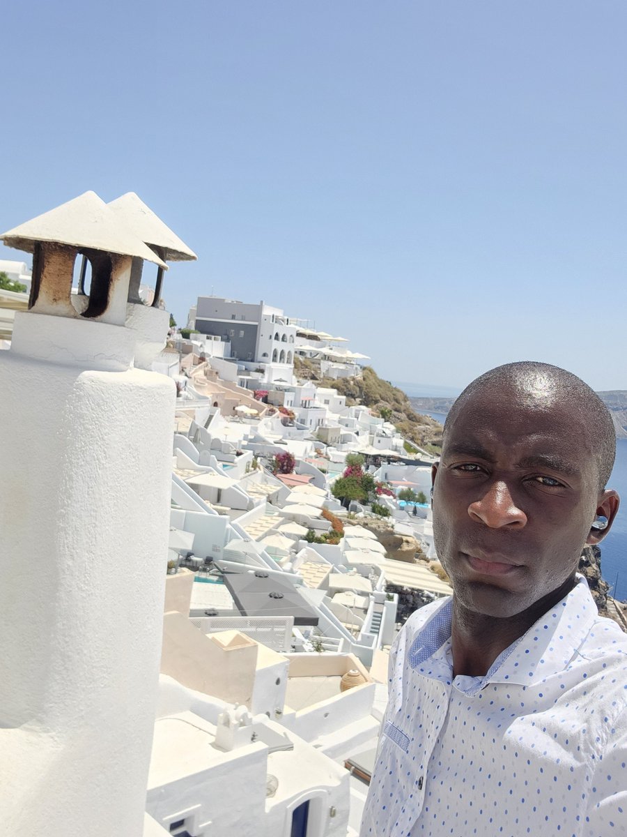 terrencechoruma's tweet photo. #Santorini https://t.co/DtWK5gBCLL