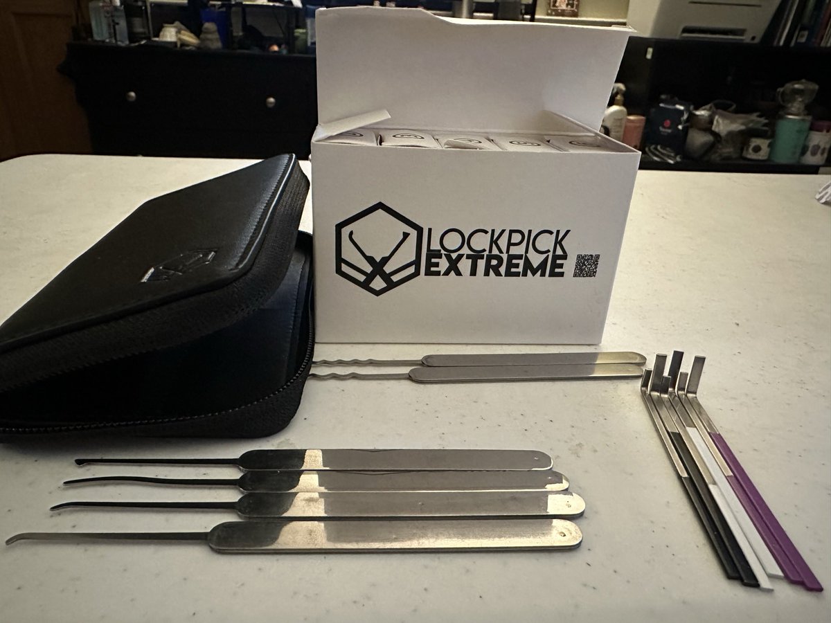 Thank you <a href="/LockpickExtreme/">LockEx</a> for the training set and picks.