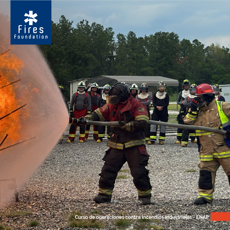 Firesfoundation's tweet photo. Bienvenidos delegación de las refinerías de Bio Bio y Aconcagua de ENAP y bomberos de Viña Del Mar que nos acompañan esta semana en el curso Operaciones contra incendios Industriales en El centro de entrenamiento CERTC en Lake Charles, Luciana. ¡Que sea una gran semana! https://t.co/1g3PX5VUjZ