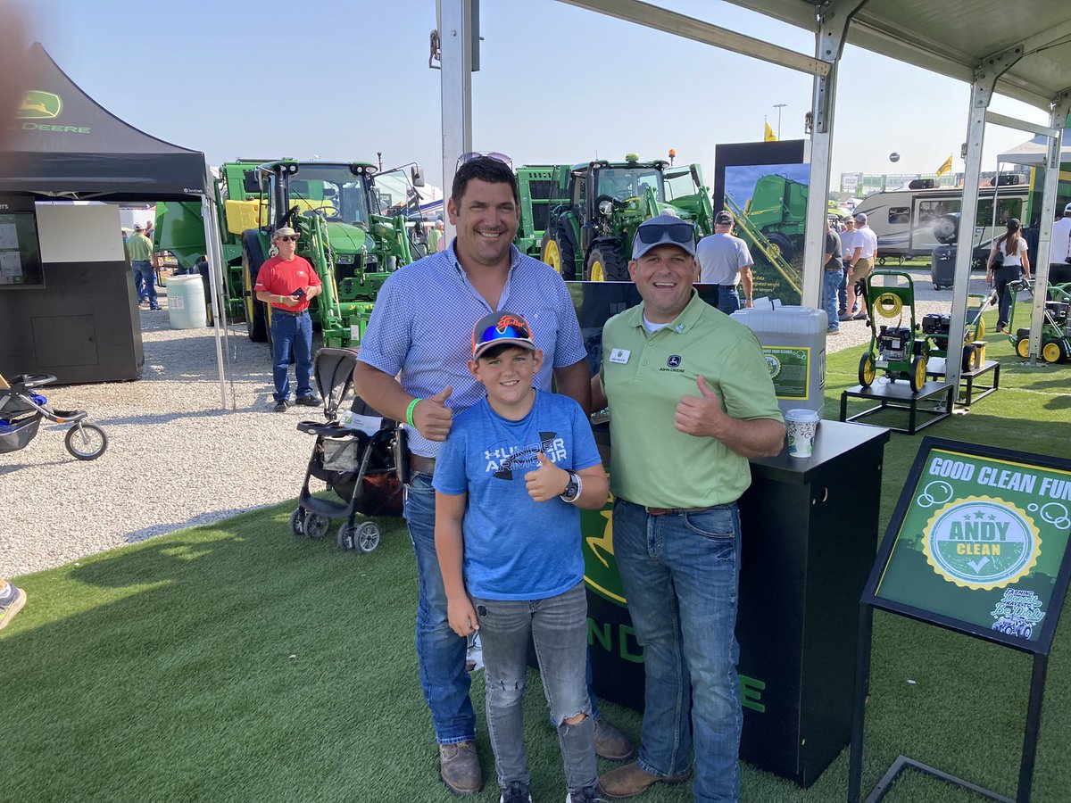 Andy Pasztor 🧼🧽 tweet media