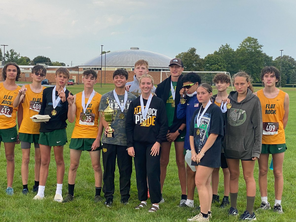 FR_Athletics's tweet photo. The cross country team ran in the Puddle Jump Invite today at Milan. With a time of 20:29.91 Megan Woelkers finished 2nd overall for the girls. Jacob Stanislawski (2nd), Nathan Vargo (3rd), and Lucas Taraszkiewicz (4th) for the boys. As a team the boys finished in 2nd place. https://t.co/IGBsdgEvSy