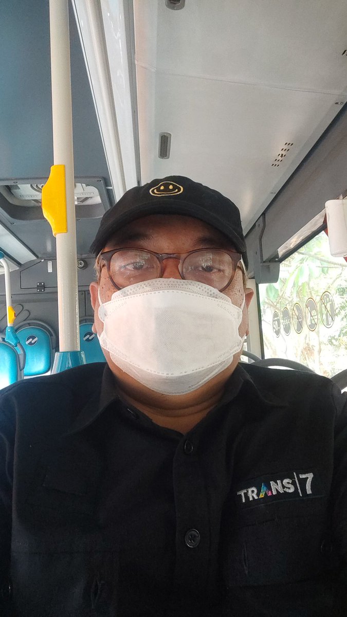 ForzaRino's tweet photo. Kembali lagi naik bus @TransJakarta https://t.co/cbDRO81osg
