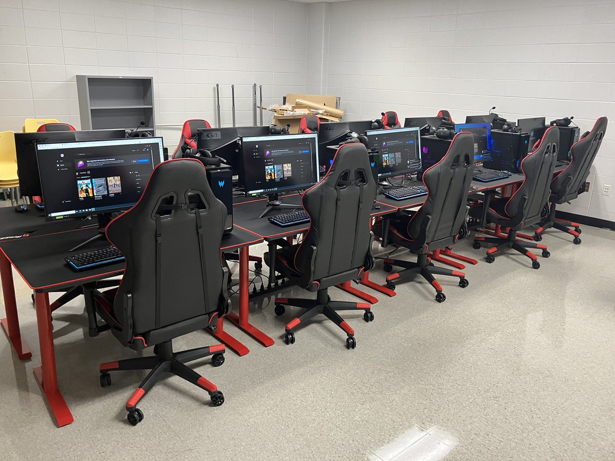 Phase 1 of the esports room at <a href="/LaPromesa_AISD/">La Promesa</a>, more to come…