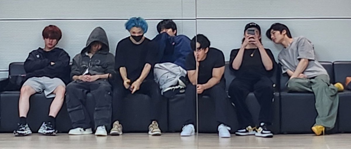 나 오늘 창빈
수요일mood