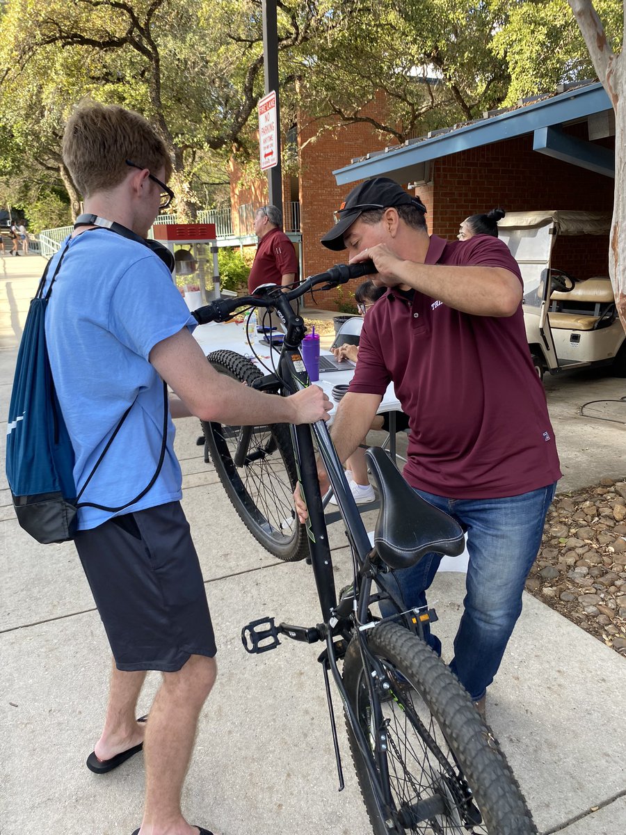 tupd538's tweet photo. Our TUPD bike registration was a success! If any of our tigers missed the bike registration event for your bike, not to worry. You can register through this link: https://t.co/K5K85NAsly. https://t.co/zTr37VgQY9