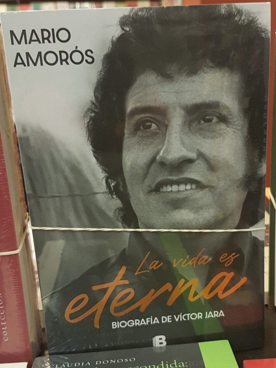 Mario Amorós editó una biografia de Victor Jara: "La vida es eterna".