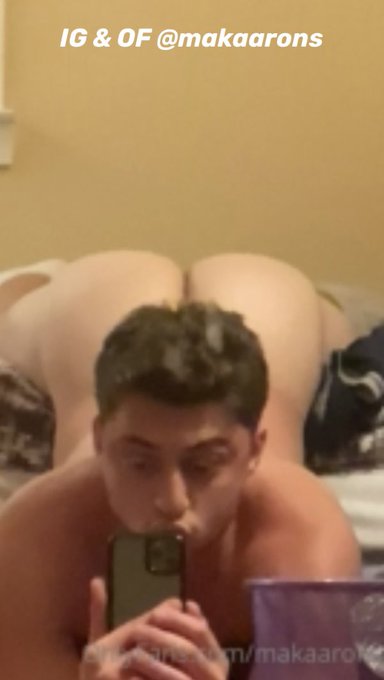 Should I post this vid here? Retweet for yes.   Treats and naughties tomorrow night on my 0F :) https://t