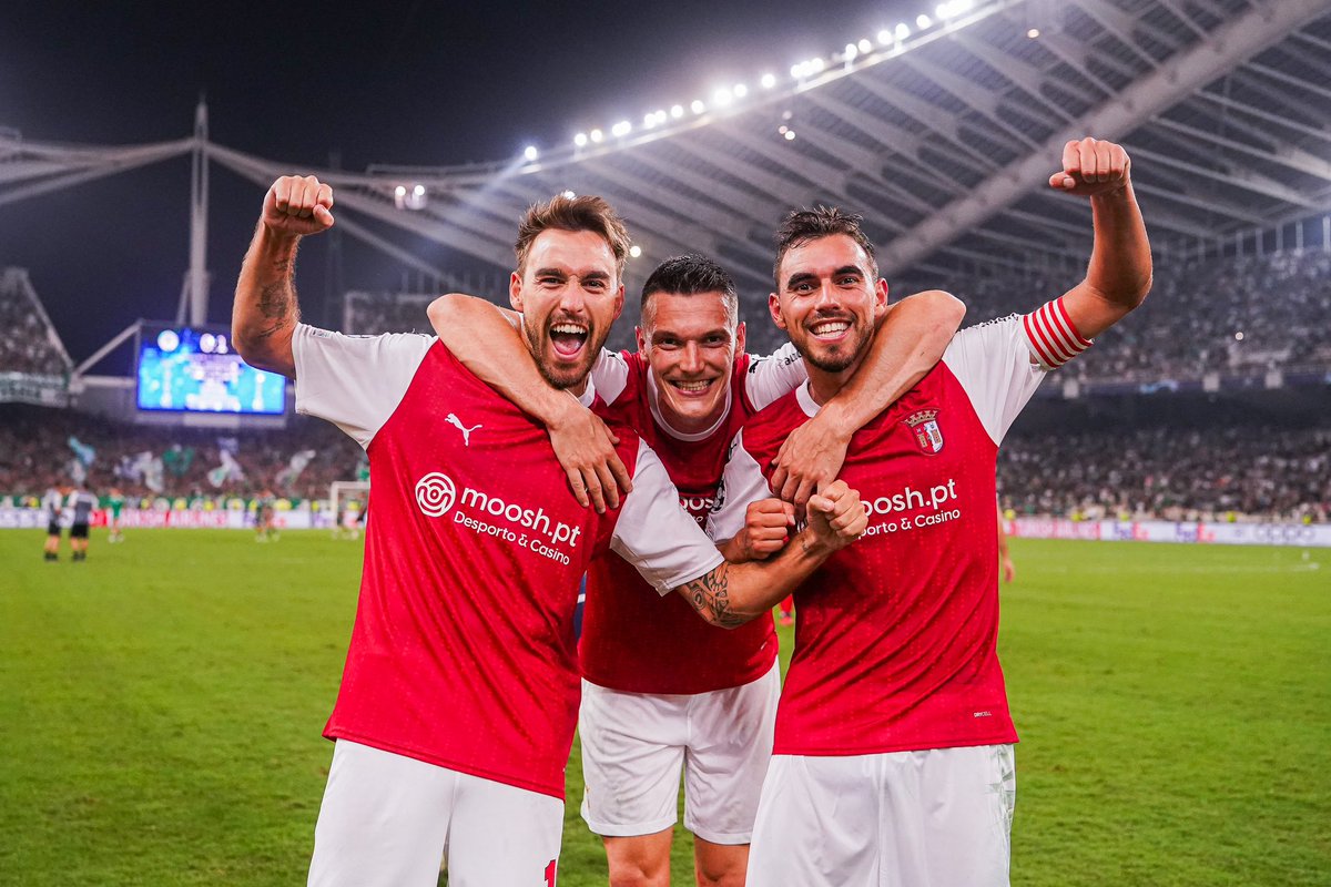 SCBragaOficial's tweet photo. Hora de descansar que “amanhã” é dia de trabalho 🤜😁🤛

Até já, Gverreiros! 

#PorMais #UCL https://t.co/StXMnhxriI