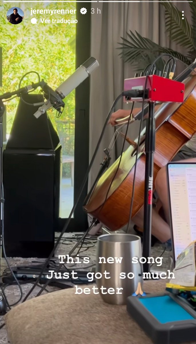 LisaStarbuck's tweet photo. On @JeremyRenner's Instagran Story: new music coming at a heart-shattering pace 💕
#jeremyrenner #unstoppable #loveandtitanium #Rennervations #hawkeye #clintbarton #mayorofkingstown #mikemclusky
#aaroncross #willbrandt #sweetgrassvodka #livefornow https://t.co/tQenOnyptN