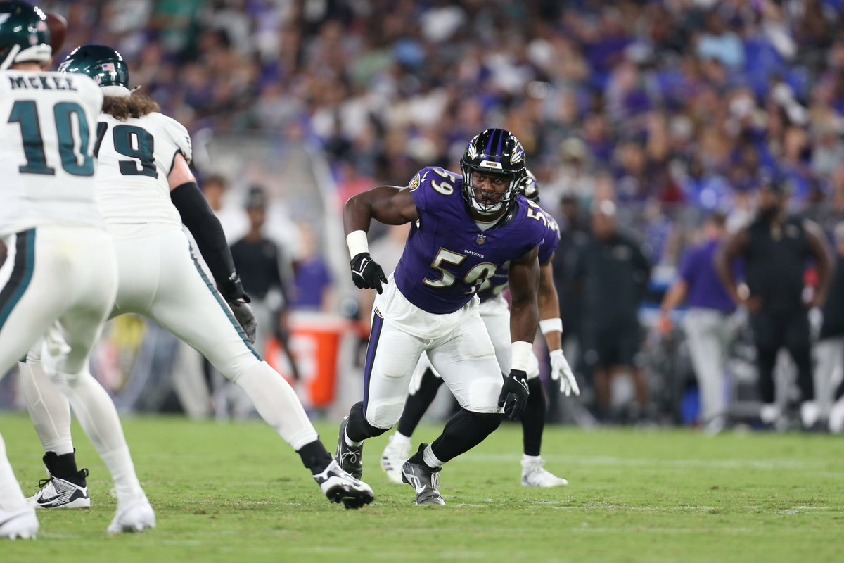 LafColFootball's tweet image. This guy ⤵️ on the @Ravens 53-man roster‼️ 

Congratulations @maniachamm 

rb.gy/2di3l

#RollPards