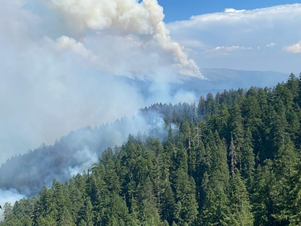 NWS_IMET_OPS's tweet photo. . @NWSPittsburgh IMET en route to #SouthForkComplex located 15 miles W of Hayfork, CA #CAwx #CAFires @NWSEureka @ShastaTrinityNF https://t.co/M41bPWxTlP https://t.co/lhtG8Qf4Qe