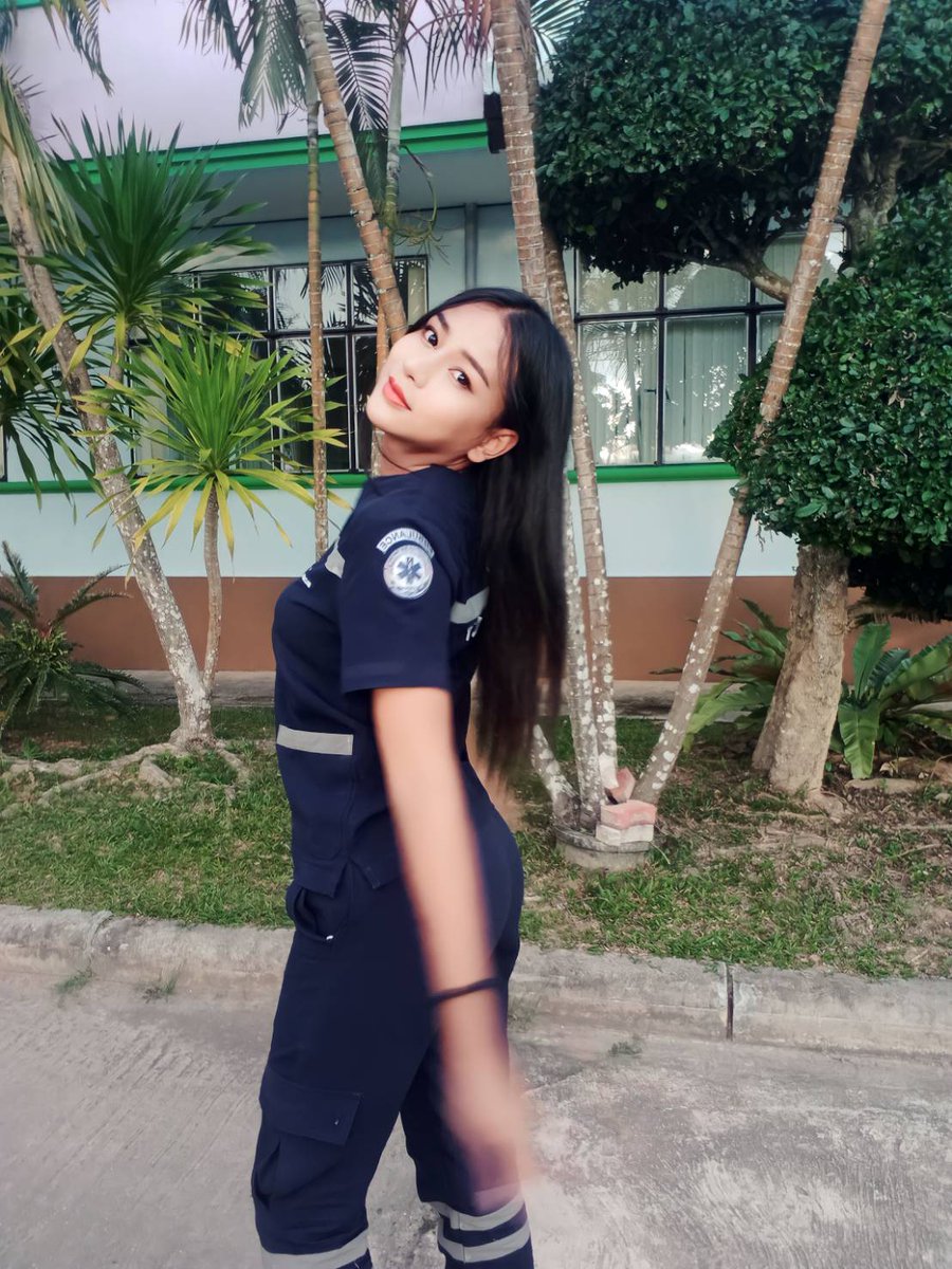 มีแต่คนสนใจคาชุด นักเรียน ทหาร ไม่สนใจชุดกู้ชีพบ้างหรา 😅😅🤭🤭
#นาทวี #สงขลา  #สาวสอง