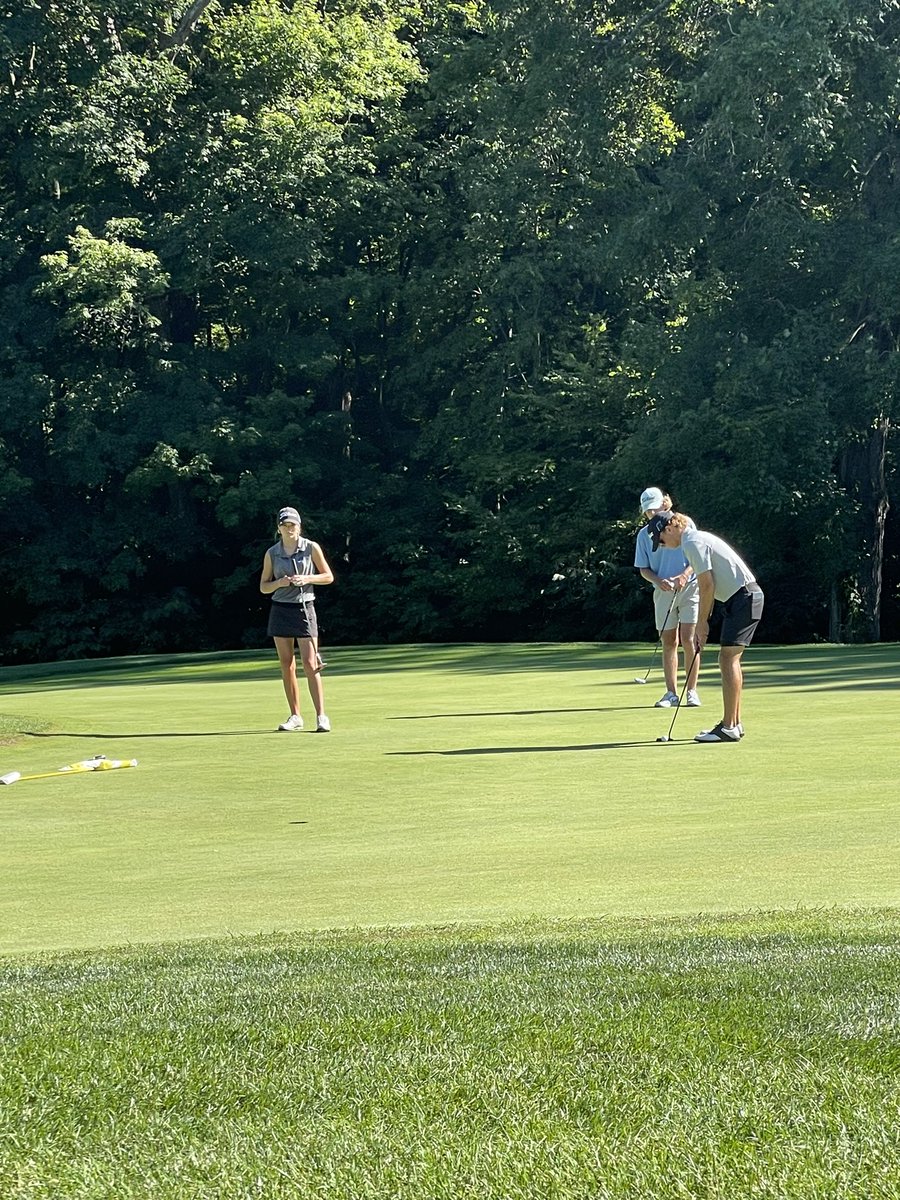 Bradley Boys Golf tweet media