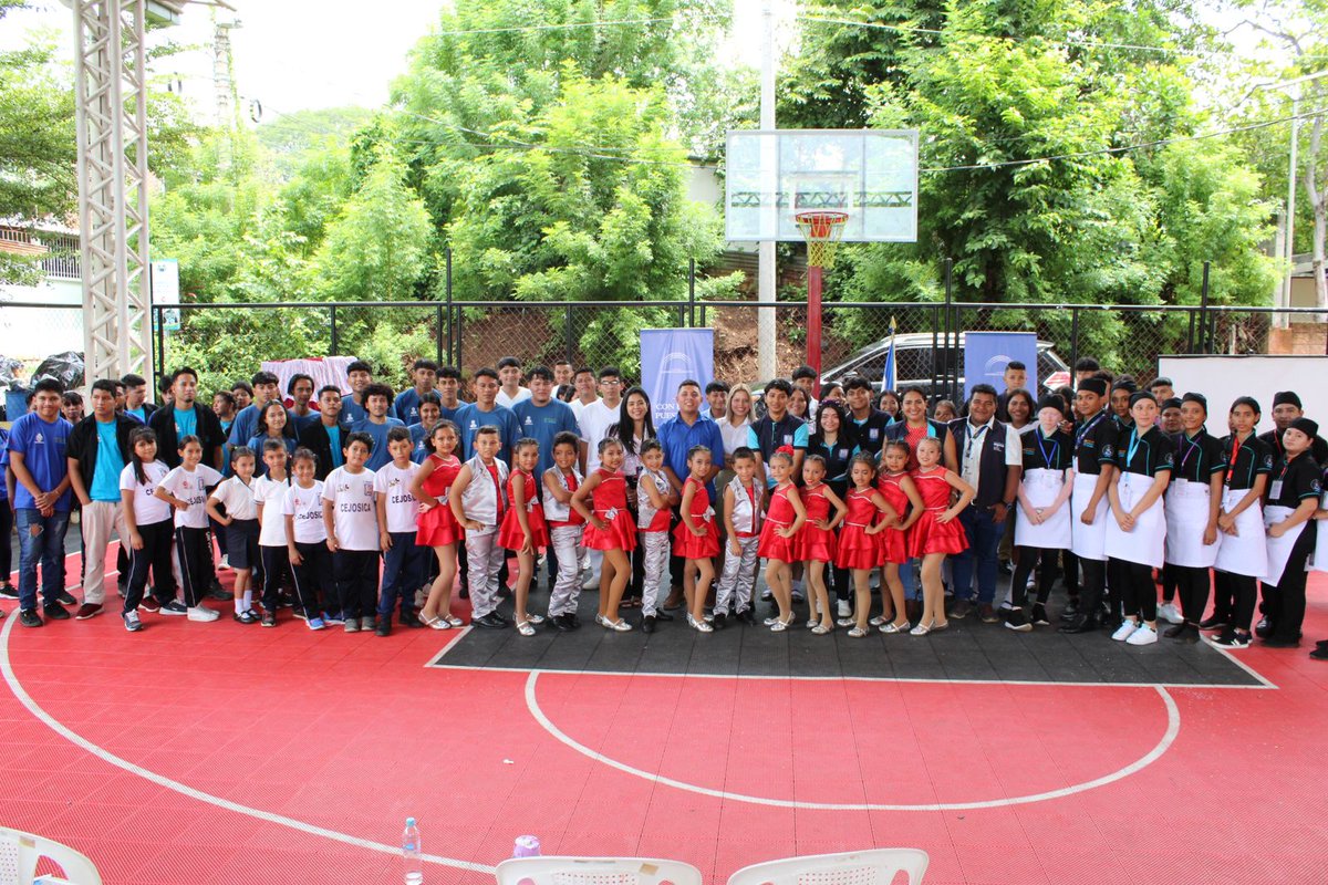 MatchConLaPaz's tweet photo. ¡Formamos de esta nueva historia en El Salvador, somos #JóvenesConstruyendoLaPaz! 🙌🏻😎
#CONAPEJ #Juventud https://t.co/0TeQUHcTr9