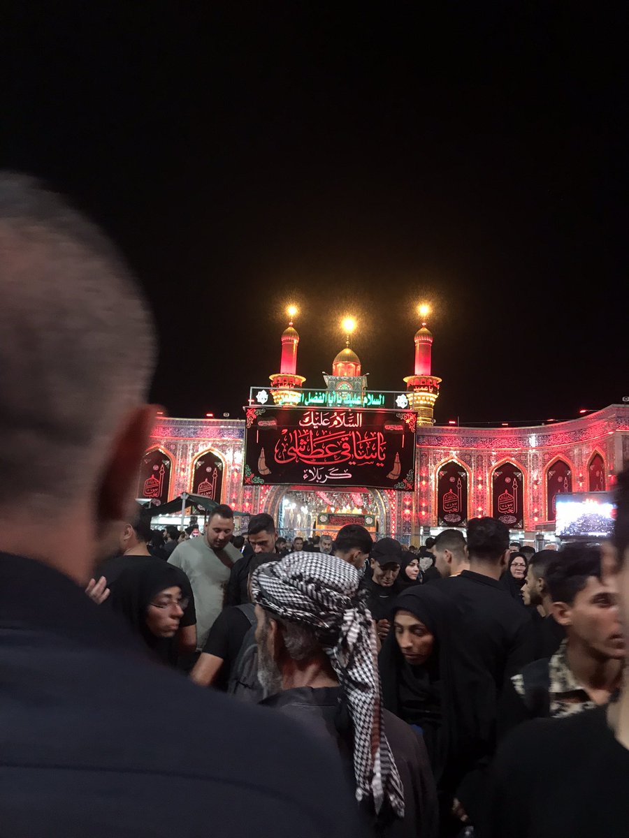 يا مَن ما لي وطَن غيّرك، 
غَرِيب وعَايش بـ خَيّرك..