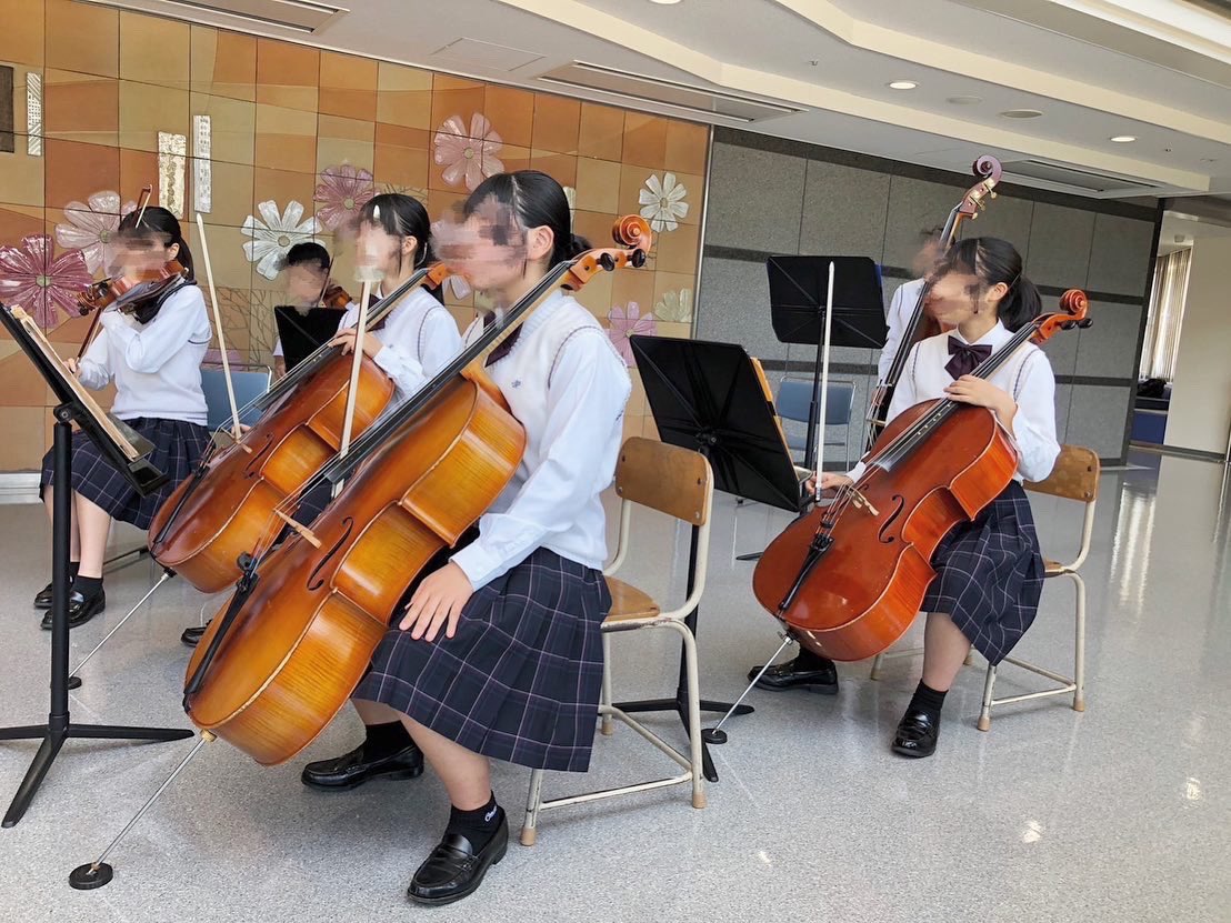 先日、印西市文化ホールにて弦楽演奏をしてきました🎻

来場してくださった方々、ありがとうございました😌🎶ロビー内に響く弦楽アンサンブルはお楽しみいただけましたか？

ここからは9/10(日)の文化祭に向けて頑張っていきます💪🏻
尚、文化祭についてのお知らせは後日改めてさせていただきます🙇🏻‍♀️