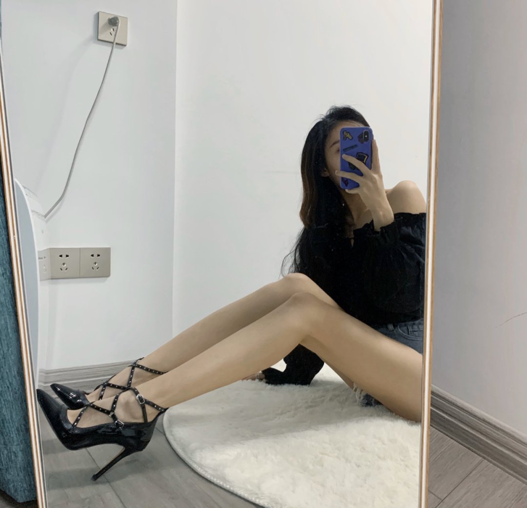 nanababy017's tweet photo. 这腿可以吗 https://t.co/V18Om0pjl2