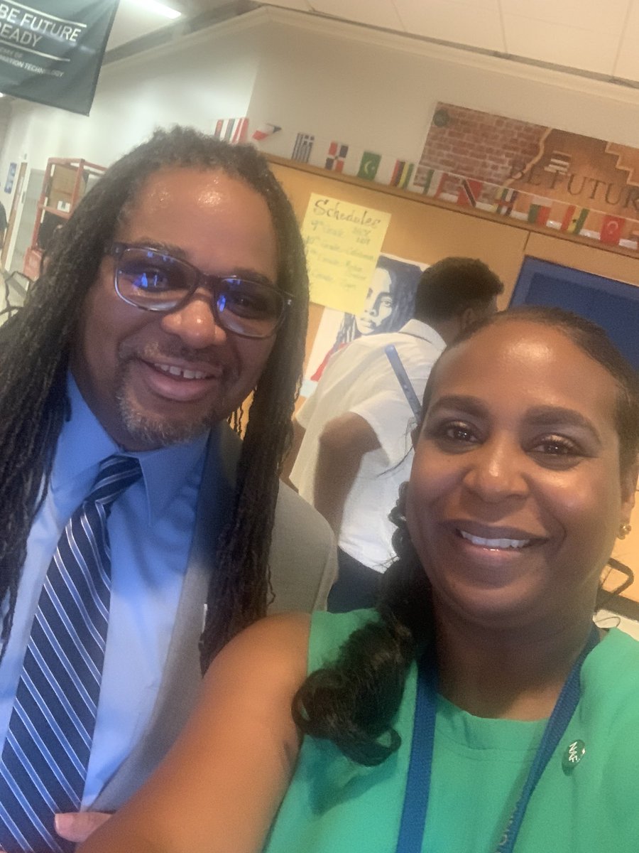 seelampkin's tweet photo. NAF First Days of School Pics. 📓📚📝It takes a village, and the village came through.
#MECU #PSASA #AFT #BTU https://t.co/YDRHLpAC2H