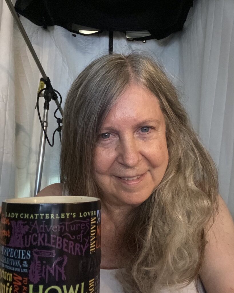 asimmons208's tweet photo. Coming out of the booth for a late afternoon iced coffee in my “banned books” mug. #audiobooklife #audiobooknarrator #outofthebooth https://t.co/XYwTB63BuZ https://t.co/azkFuv5kN4