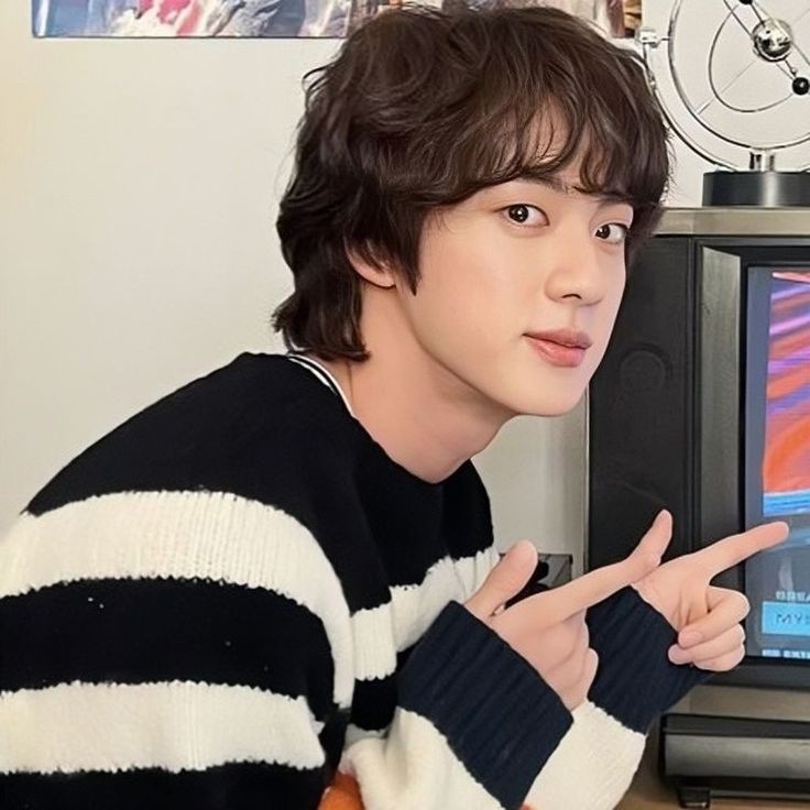 Guzel77824143's tweet photo. ALWAYS HERE WITH JIN
#1000DaysWithAbyss
#Abyss_석진이곁에서_1000일
#Jin #방탄소년단진 https://t.co/5ohkOnLe96