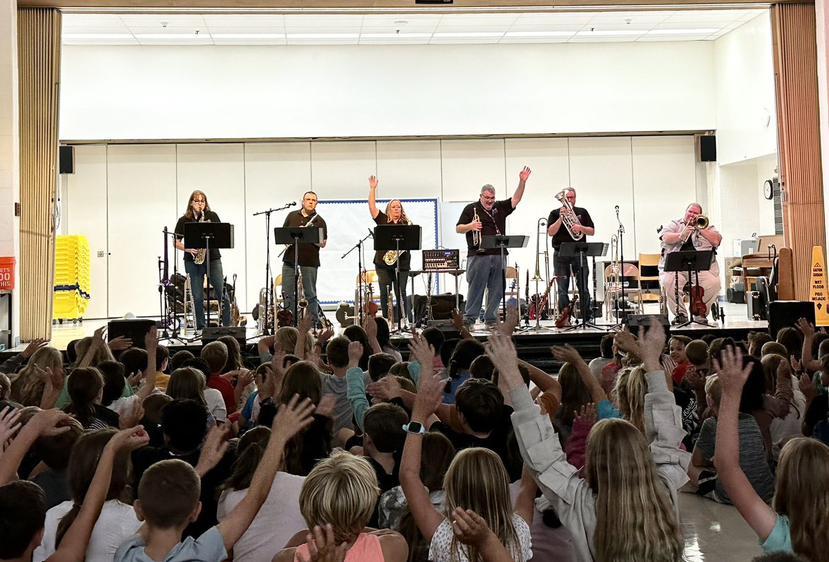 AFishelMusic's tweet photo. Our #WeAreVPA band and orchestra teachers are the best!  Today’s recruiting show was really well received. I foresee a lot of Musical Mustangs joining our instrumental program this year! 🎶 🐴 https://t.co/ifW8UZKCOS