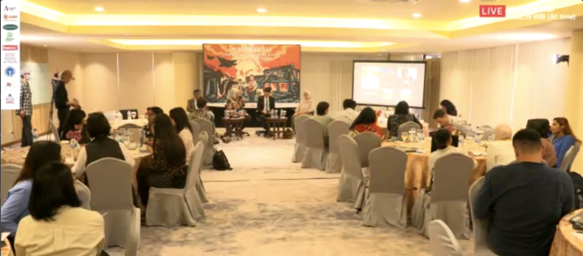 APHR (@aseanmp) on Twitter photo 📢Happening Now: APHR Board Member <a href="/evndari/">Eva K Sundari</a> speaking at #Myanmar Day panel about ASEAN's Approach and Responses to Multi-Dimensional Crisis in Myanmar
Watch live here: youtu.be/dWUsclT7L6U 📢Happening Now: APHR Board Member <a href="/evndari/">Eva K Sundari</a> speaking at #Myanmar Day panel about ASEAN's Approach and Responses to Multi-Dimensional Crisis in Myanmar
Watch live here: youtu.be/dWUsclT7L6U