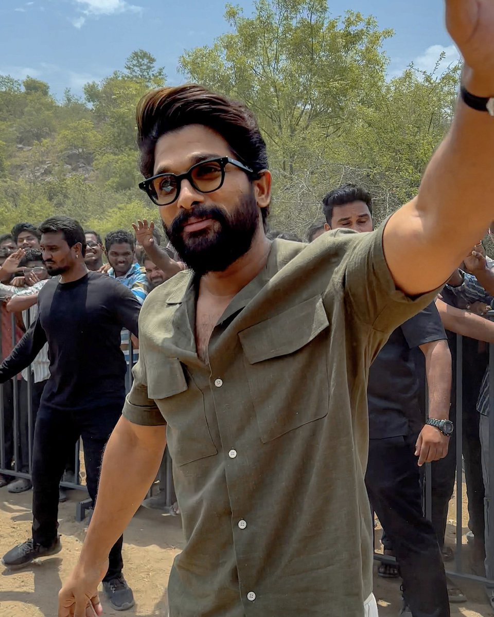 ✨ @alluarjun fans, this one’s for you ✨ See how the “Pushpa 2: The Rule” star gets ready for filming and what he *really* thinks of his fans. instagram.com/reel/CwjcwvwSl…