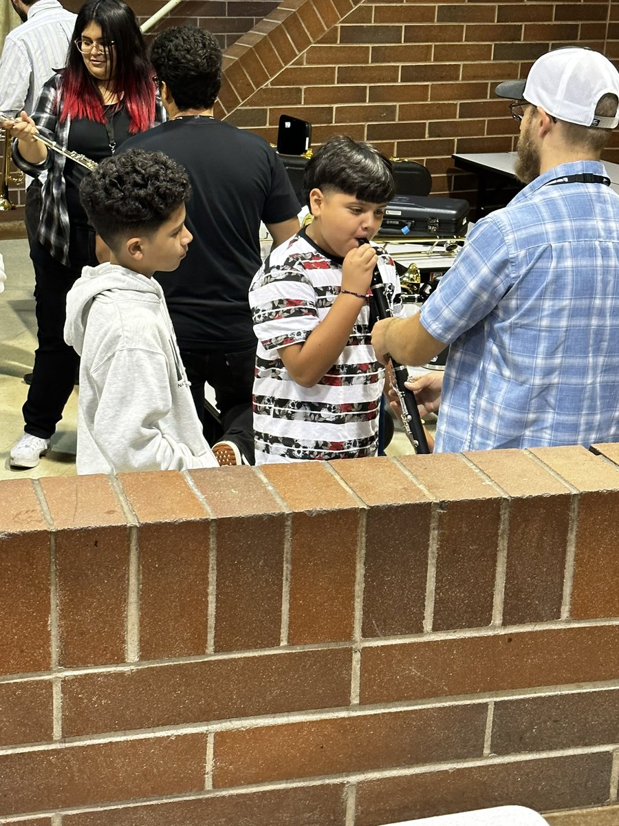 WapatoSD's tweet photo. Our 6th grade band students were able to test out different instruments with Ted Brown, today! #WMSPackPride https://t.co/hcmJqYb4Ct