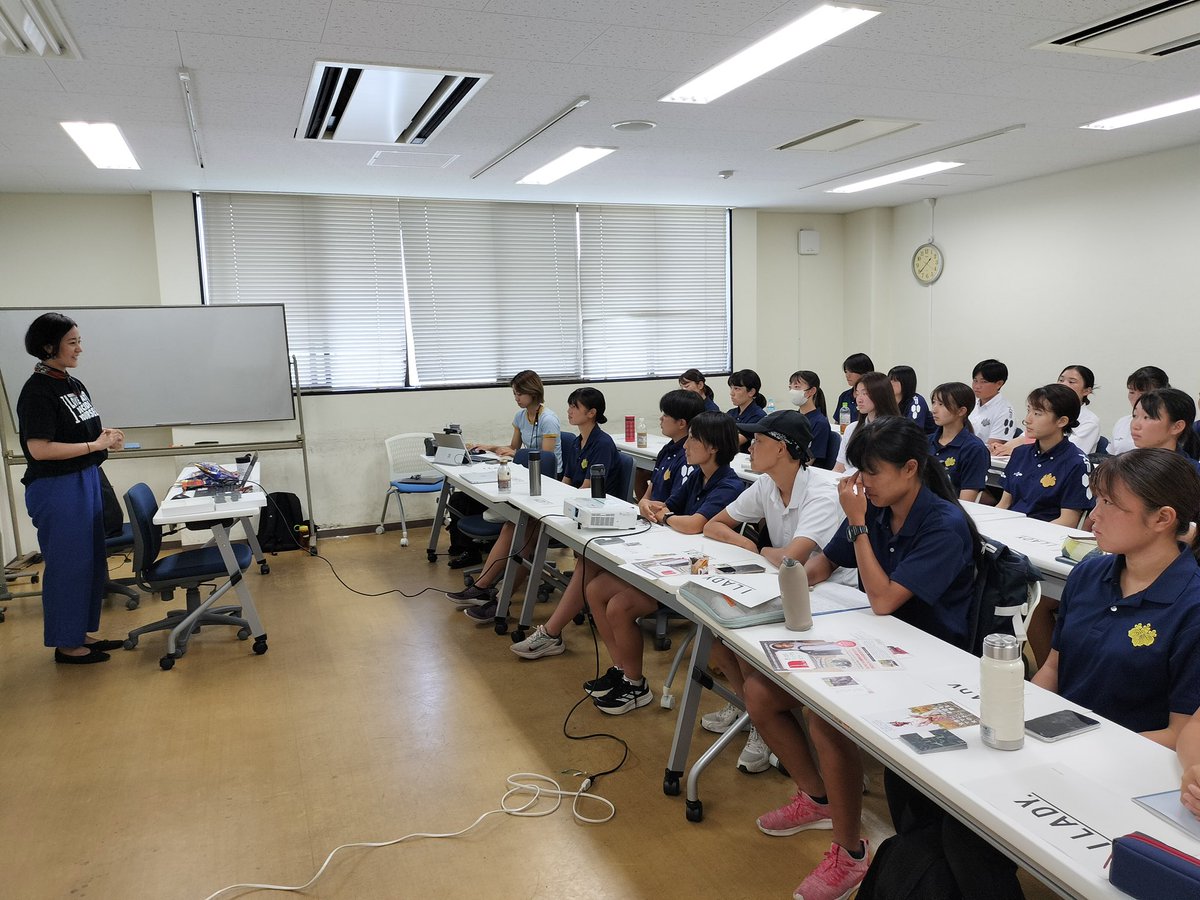 SCPJapan1's tweet photo. \スポーツを通じた女性の #エンパワーメント 🔥3日目/
テーマ「④セクシャル・リプロダクティブ・ヘルス/ライツ(性と生殖に関する健康と権利:SRHR)」
ジョイセフの林未由さんに #セックス #避妊 #子宮頸がん #性感染症 #パートナーシップ などについてお話しいただきました🥰 https://t.co/beCKBWUIRw
