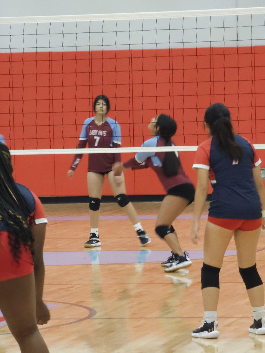 tjpatsathletics's tweet photo. TJ Lady Pats Volleyball in action VS Kimball. #PPBDI #FAMILY #WARTIME https://t.co/jttWWatEW4