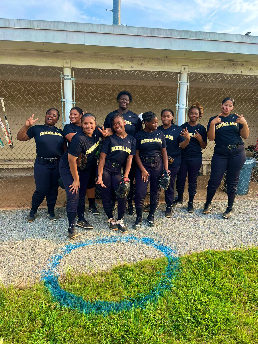 225_softball's tweet photo. 💫 https://t.co/0esrHMChTU