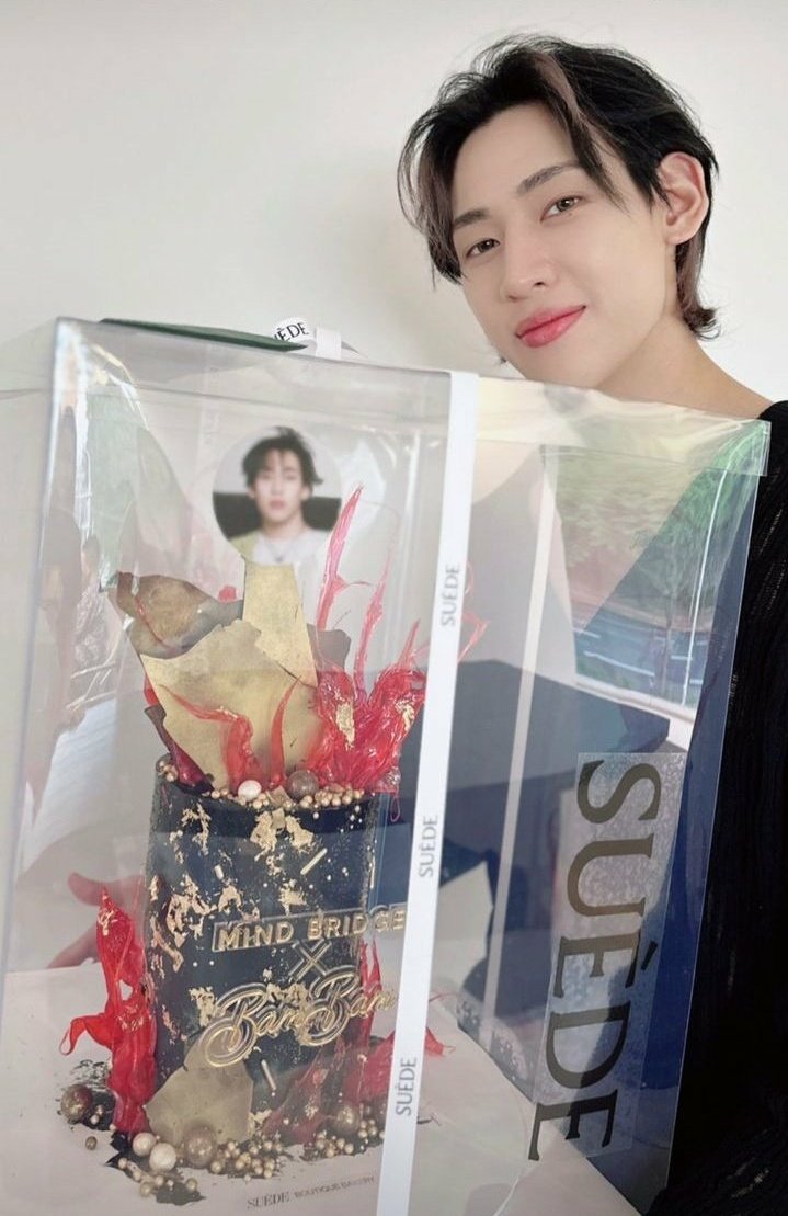 MeMeaw_K's tweet photo. อันดับ 1 เทรนด์ไทย ยินดีกับ BA สุดหล่อค้าบ 🎊🎉🎊
BamBam 23FW Youth Collection
#BamBam_BA_MindBridgeYouth 
#BamBam @BamBam1A https://t.co/wTMFxSuTE9