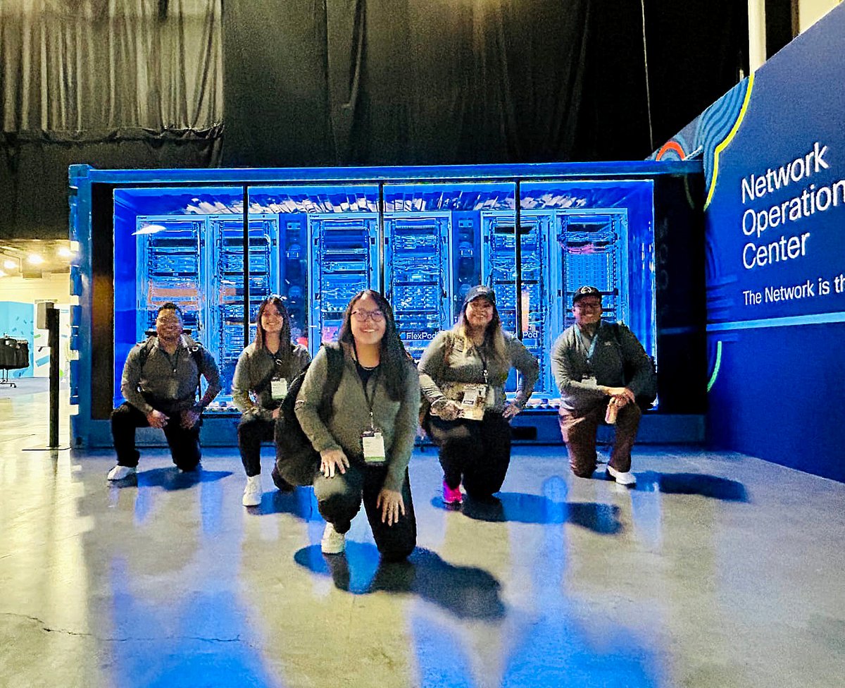 Cisco's tweet photo. π Shoutout to the #NetAcadDreamTeam! They've been hard at work for 4 days, setting up a network to keep #CiscoImpact attendees connected in Las Vegas.
#NetworkingHeroes @CiscoNetAcad https://t.co/TyCaOSabf4