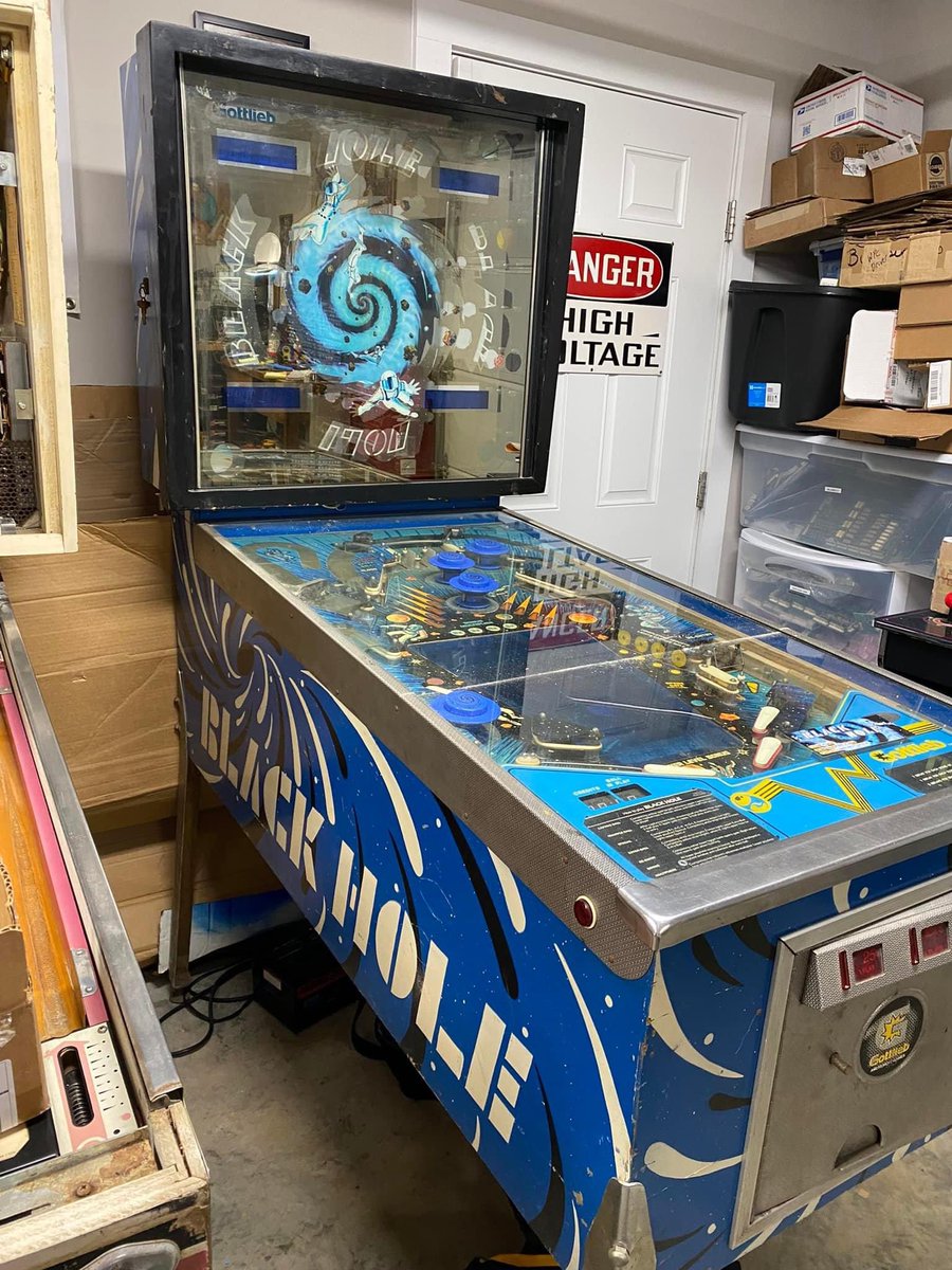 GoatsHeadMusic's tweet photo. @TheRyanAdams have you played this? There’s one for sale near us https://t.co/WWgWwhPdyZ