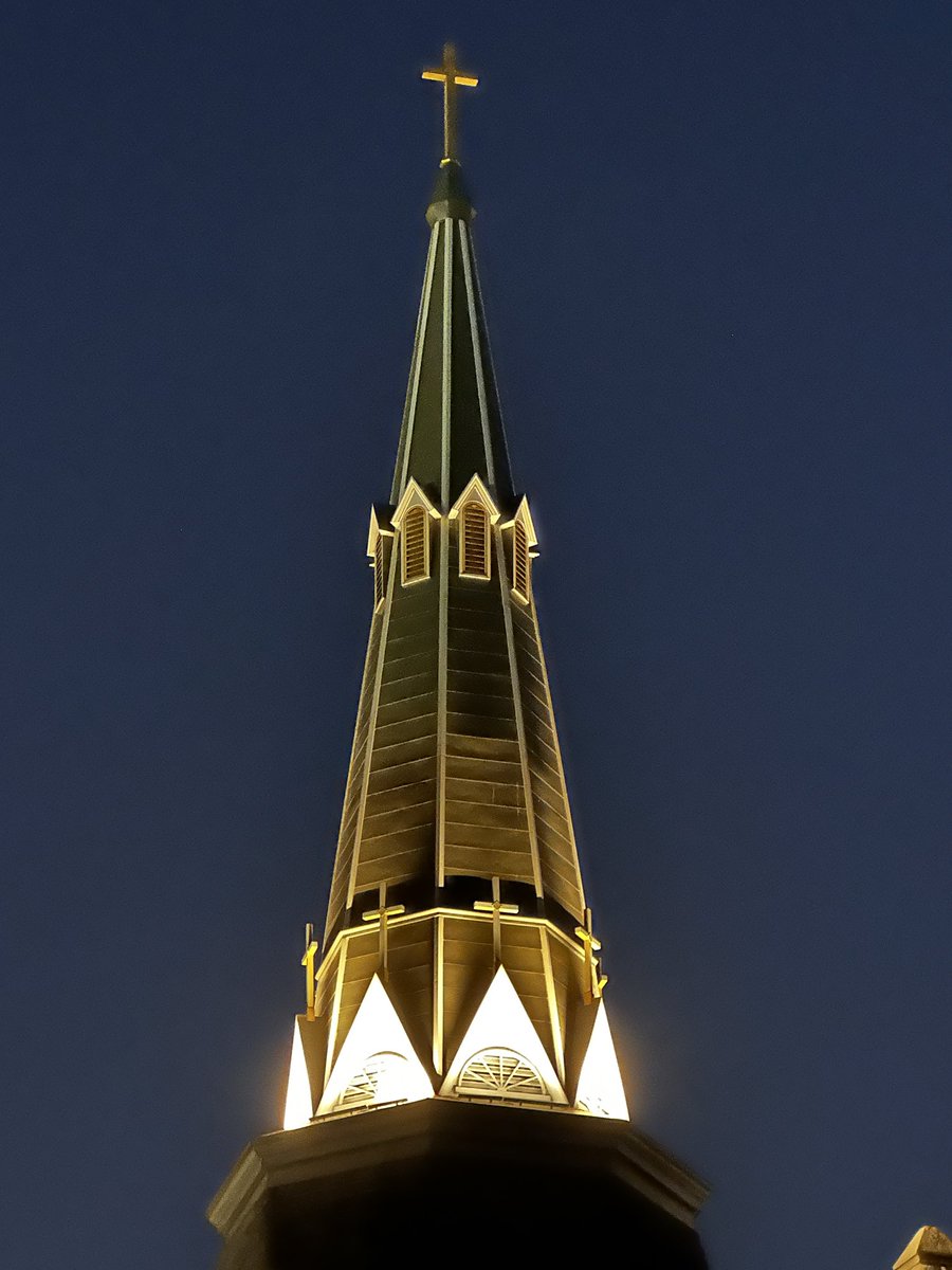 PresHendrickson's tweet photo. I am excited for the ⁦@Creighton⁩ Tuesday 9:00 p.m. Mass, starting in 15 minutes! ⁦@nickysj66⁩ https://t.co/mlivepja5I