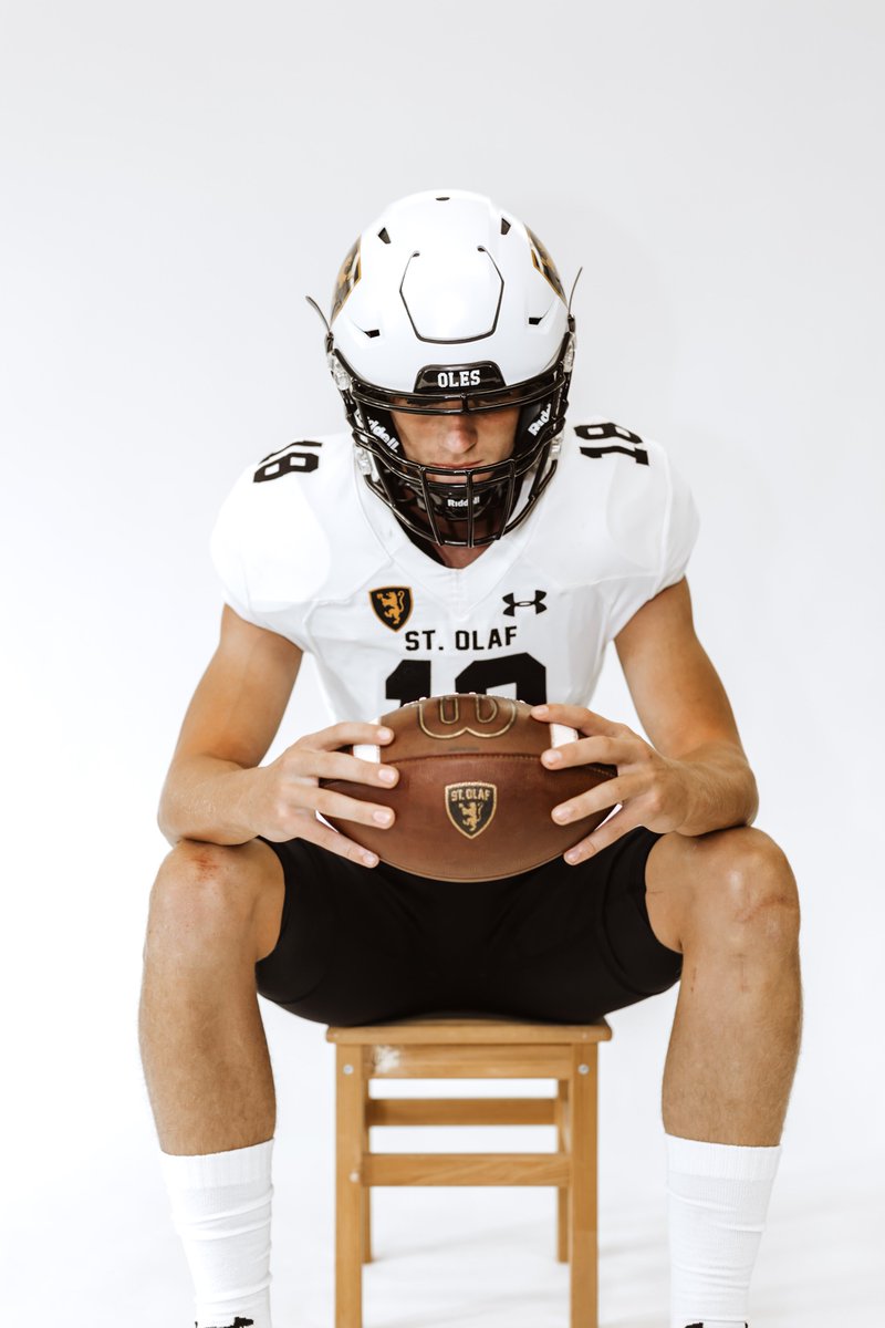 kadewhitee18's tweet photo. After a great conversation with @JamesKilian I am blessed to have received an offer from the University of St. Olaf. @Coach_MPaulson @StOlafFB https://t.co/byfpdQfZPs