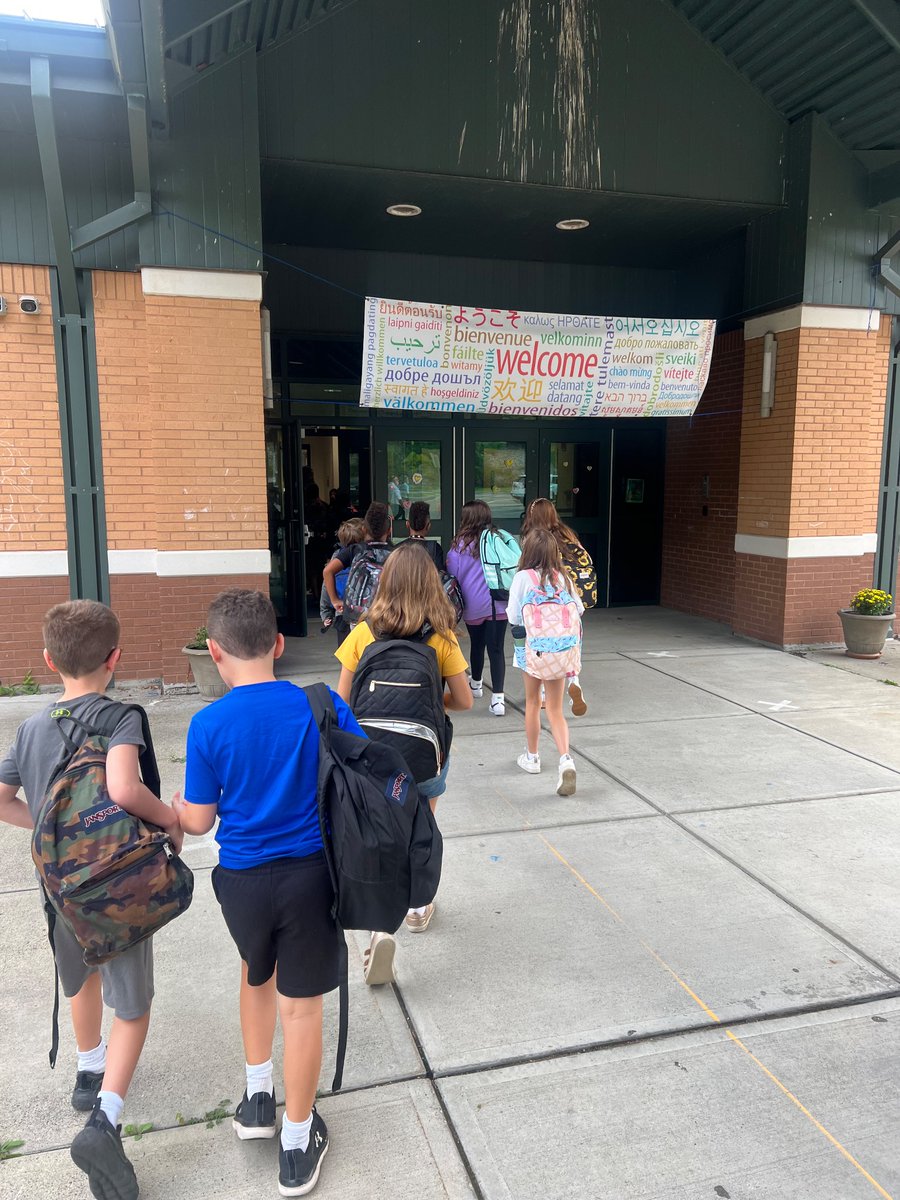 AISPrincipal's tweet photo. Welcome Back!! #FirstDayofSchool #AISPride @Danburyk12 @SuperDanburyk12 https://t.co/VvlpxAeewC
