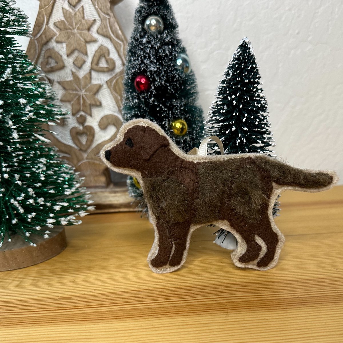 CortneyReindeer's tweet photo. New Chocolate Lab Ornaments!  Chocolate labrador retriever handmade Christmas tree ornaments #chocolatelab #LabradorRetreiver #Christmas2024 

https://t.co/T6iuI5Z4Wg https://t.co/VIC4xx4GQV