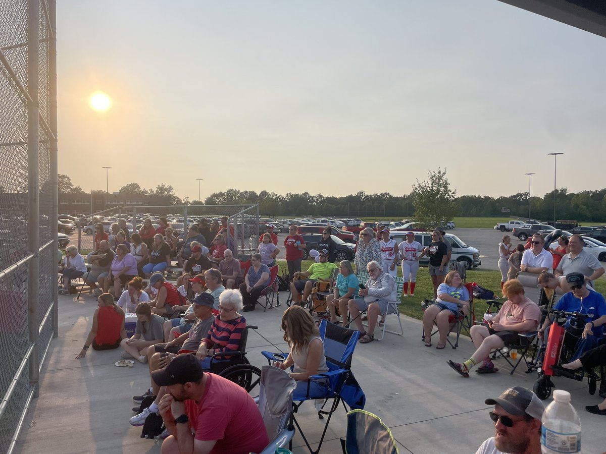 Thank you to everyone home came out to support the <a href="/warrentonsoftb1/">@warrentonsoftball</a> program’s home opener! 🥎 It means the world to the girls having their support system at the games!
❤️🖤❤️