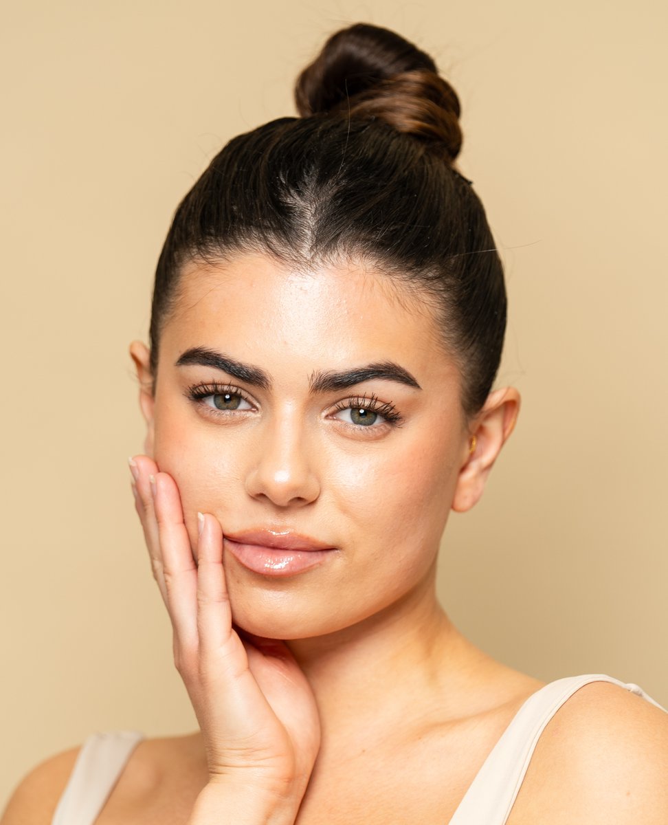 hypop's tweet photo. The secret to glowing skin? Good lighting! ✨ Illuminate every detail and enhance the skin's natural glow with this flawless lighting combination: the New Spectrum Pro Beauty Dish Collapsible Softbox and your preferred flash. 

𝗦𝗵𝗼𝗽⁠ 👉🏻 https://t.co/TnP6fzdC0U https://t.co/lbnofgPzFD