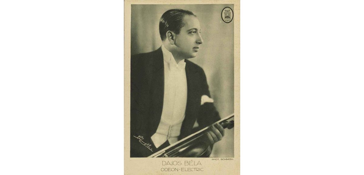 #5CoverSongsWorld Weimar Berlin 🇩🇪 
#AlliterationsAllAugust🌞 

Can't Help Lovin' (That Man Of Mine) - Tanz-Orchester Dajos Béla, gesang von Rex Allan (1928) youtu.be/Cm58A8UehJ0