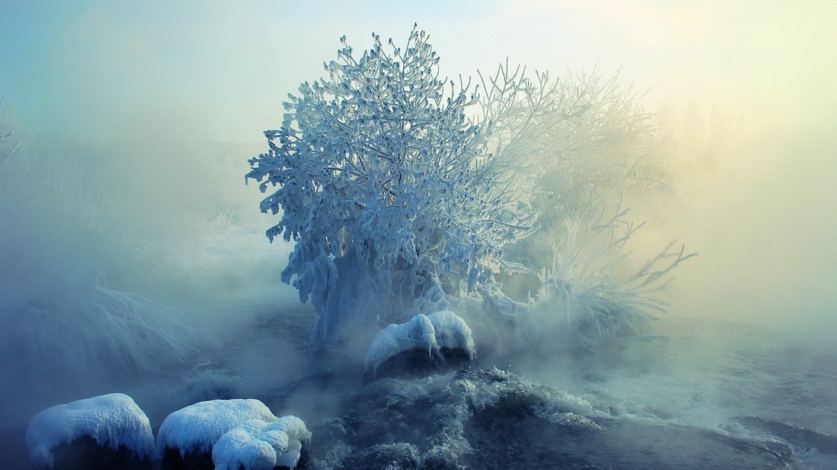 ChloeMS's tweet photo. You need to get outside more often! Especially in places around the world where Mother Nature puts on displays the vast majority of humans can not even imagine!

To this day, the most beautiful weather event I have ever seen (and been in) is “#IceFog.” It is like a typical fog, except it is frozen. That’s right, it is tiny, frozen crystals hanging in the air. Absolutely beautiful.