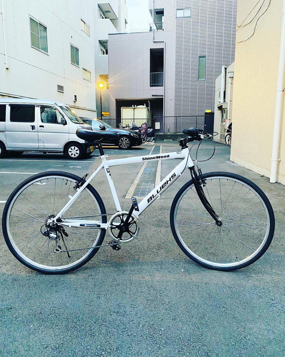 amigosbikes's tweet photo. 中古自転車完成！
ちょっとだけ訳アリ
安くで販売することにしました！
チェーン
前後ブレーキゴム
前後ブレーキワイヤー
ハンドルグリップ
以上、新品に交換してます！

9800円＋消費税5%

#アミーゴス
#アミーゴスバイクス
#中古自転車
#アミーゴス食堂
#クロスバイク
#大阪
#自転車
#ウーバーイーツ https://t.co/8WkT5ond4R