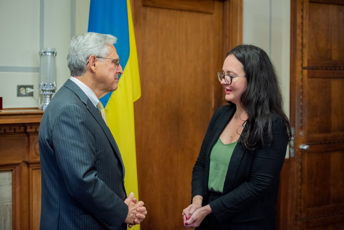 TheJusticeDept's tweet photo. AG Garland welcomed a 🇺🇦 delegation from @GP_Ukraine Victim and Witness Coordination Centre. DOJ is devoted to working side-by-side with the Ukraine Prosecutor General’s Office to pursue justice on behalf of the victims of Russia’s brutal crimes. https://t.co/oLwzXzRWS0