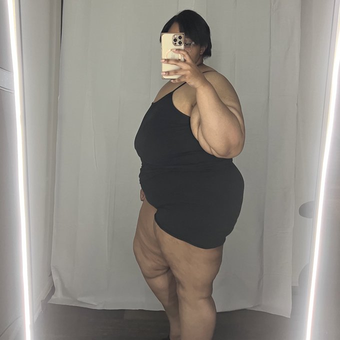 Workouts working out. https://t.co/3fR9Vhh78n<a href="/tag/bbw"class="tags"><span>#bbw</span></a><a href="/tag/ssbbw"class="tags"><span>#ssbbw</span></a><a href="/tag/mirrormirror"class="tags"><span>#mirrormirror</span></a>