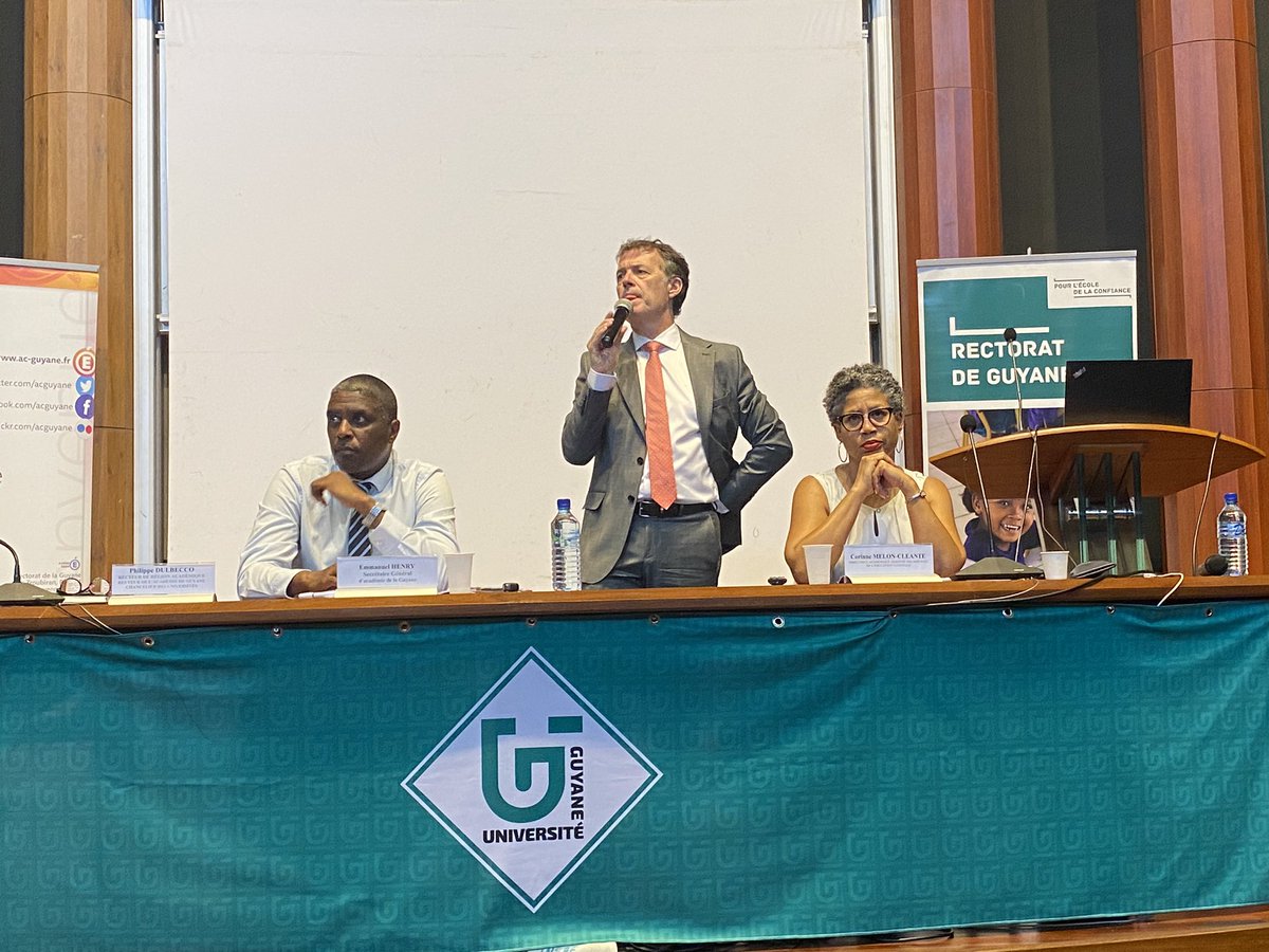 acguyane's tweet photo. 🔸Réunion des personnels d’encadrement ce matin :
Le recteur @DulbeccoRGuyane a présenté les priorités de la rentrée et les orientations de cette nouvelle année scolaire. #rentree2023 #acguyane #EducationNationale @education_gouv https://t.co/H6kaOpSv3o