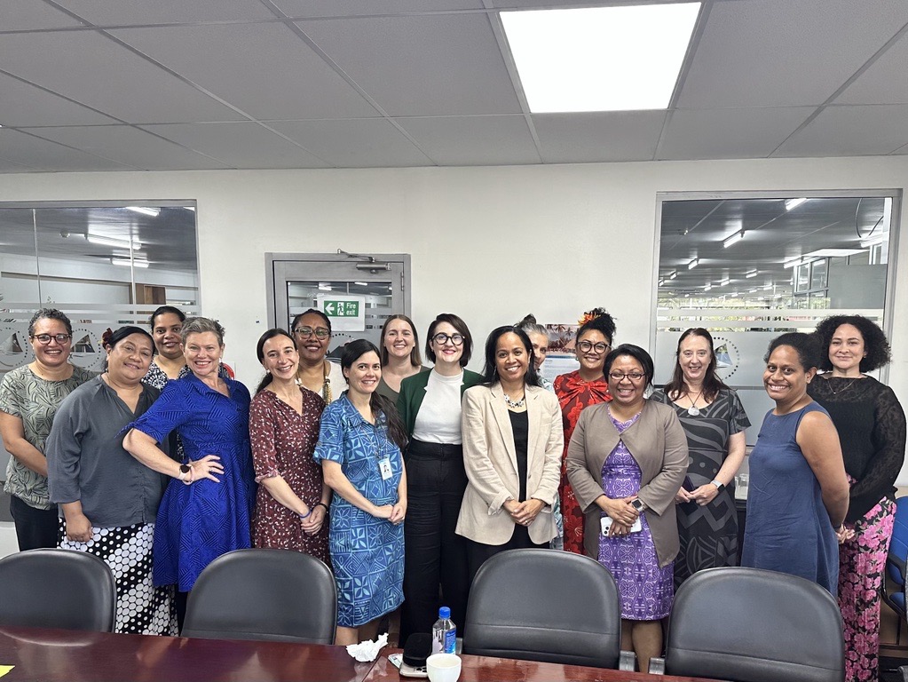 spc_cps's tweet photo. #PacificPeoples | Thrilled to see SPC #women leaders making time in their packed calendars to engage with our new executive, Maria Fuata, on #genderequality &amp; #leadership. Inspiring discussions are taking place, paving the way for progress.
#LeadingWithEquality #WomenInLeadership https://t.co/i3rUQtTq1v